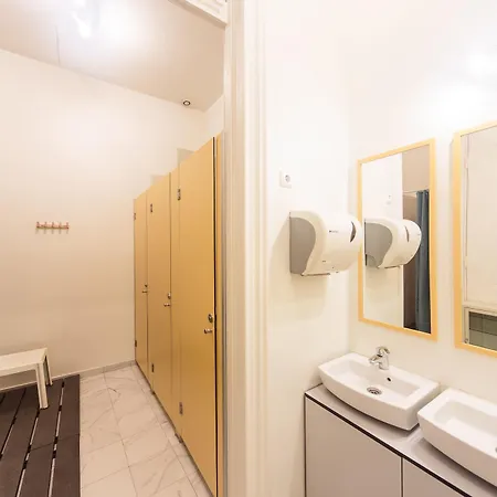 Hostel Independente Principe Real Lisbon