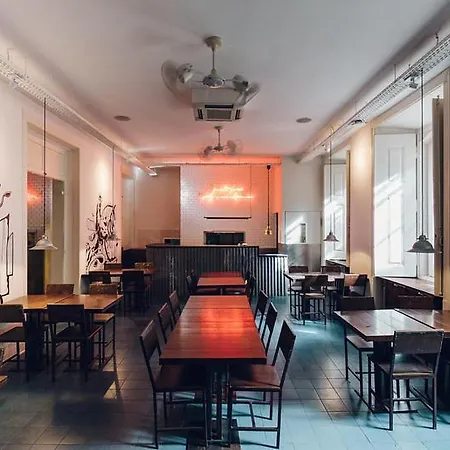 Hostel Independente Principe Real *