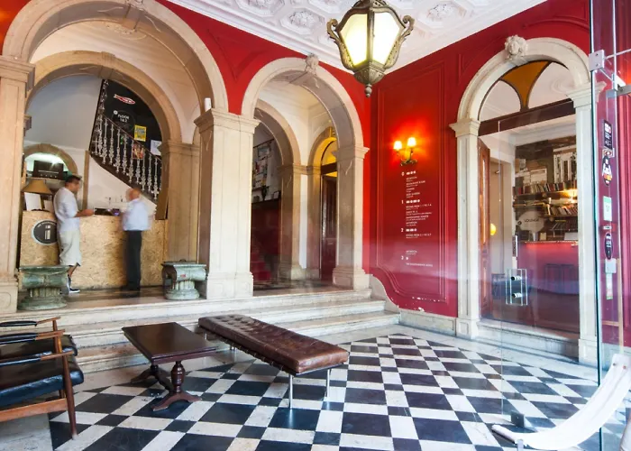 Independente Principe Real 旅馆 *